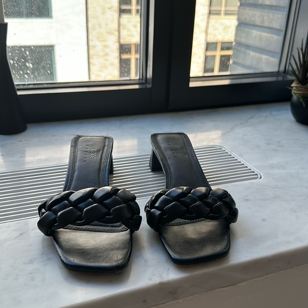Black kitten heeled sandals